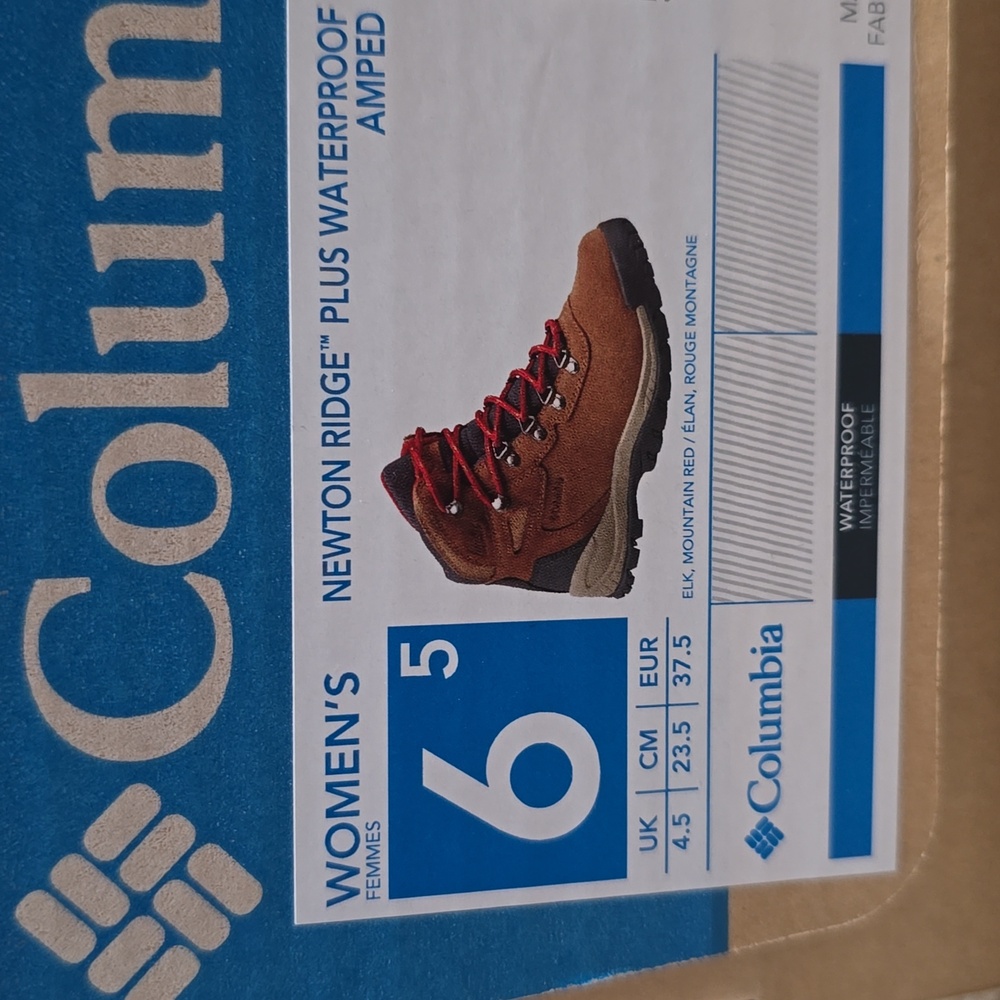 🆕️ Columbia Tan/Red Hiking Boots (NWT)